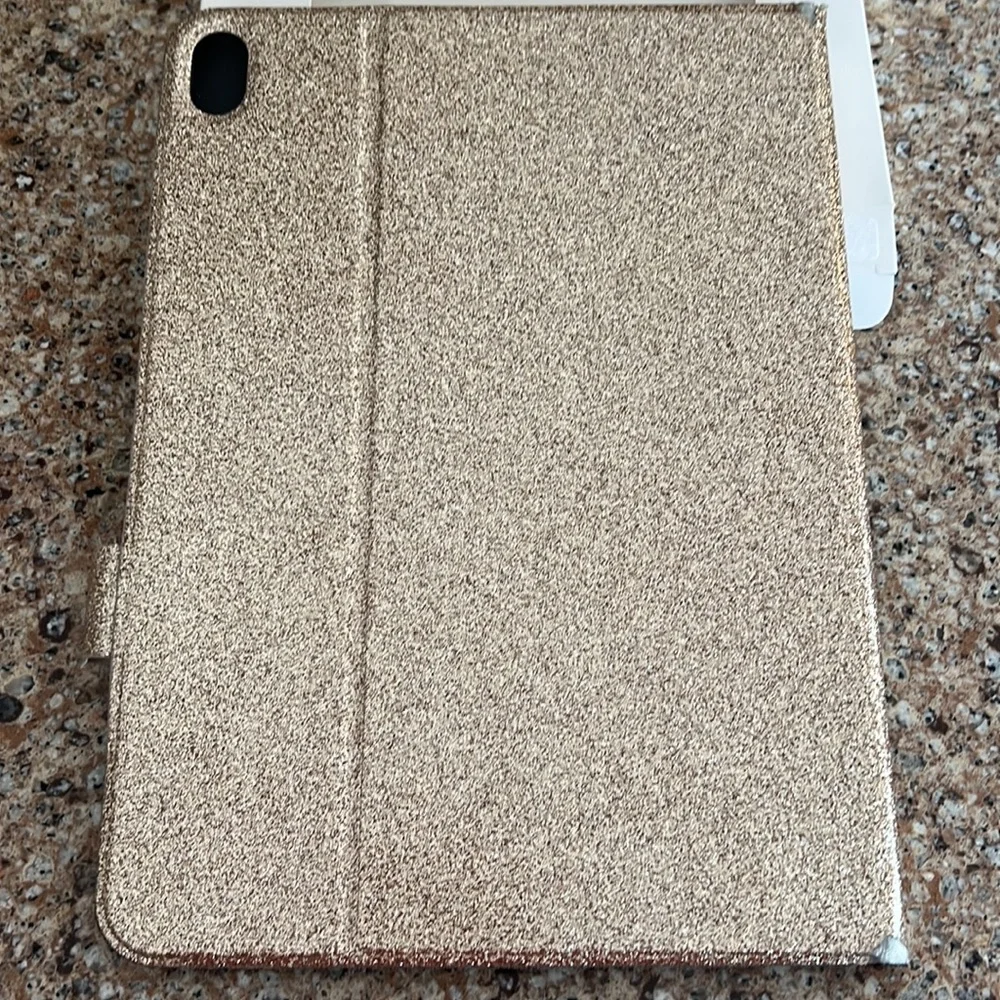 Chic Geeks iPad Air 10.9” 4th Gen gold sparkly case
